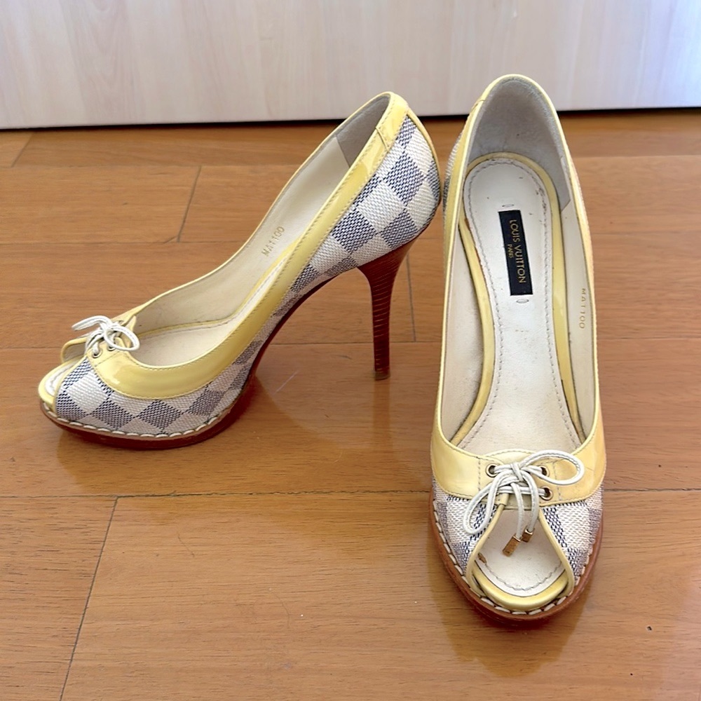 LOUIS VUITTON Beige Damier Azur Canvas With Patent Leather Peep Toe Pumps